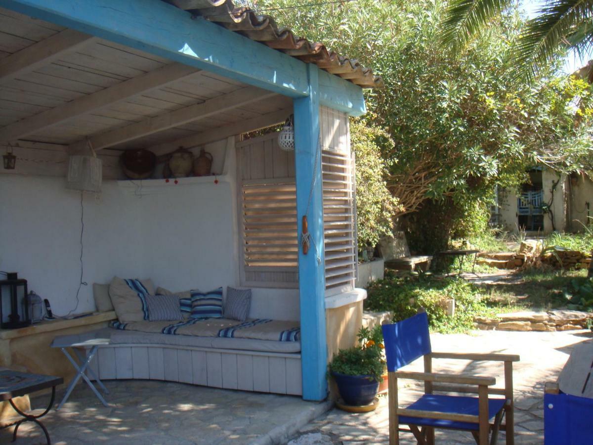 דירות לה באסט La Maison De Carol מראה חיצוני תמונה