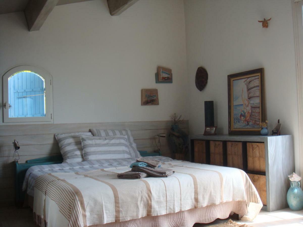 דירות לה באסט La Maison De Carol מראה חיצוני תמונה